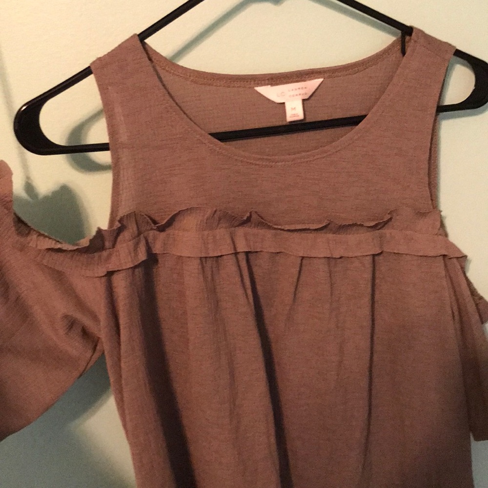 Cold shoulder top (army green)